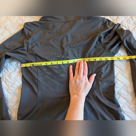 REI Athletic Jacket Women’s M Grey Ruffle High Neck Full Zip - Picture 11 of 11